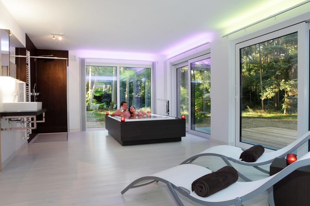 Nooz - Something Different? Villa Grobbendonk Bagian luar foto